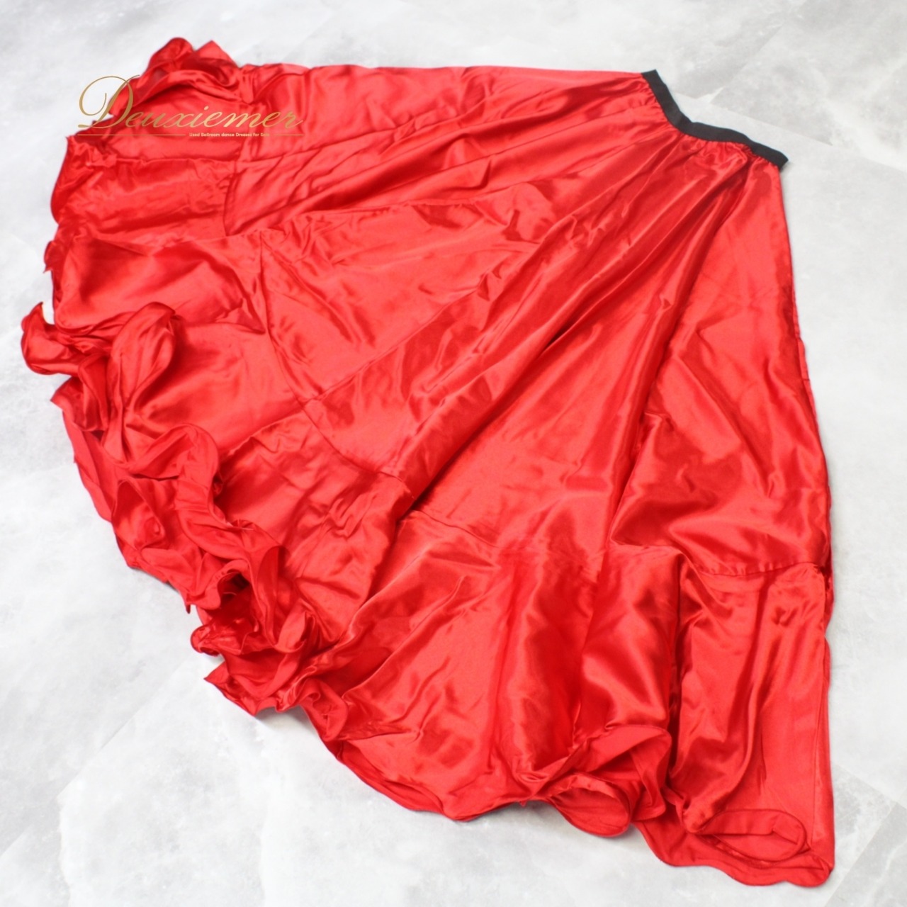 【フラメンコ衣装】レッド prima boutique プリマブティック ペチコート ファルダ スカート 赤 無地 軽い 薄い 光沢 伸縮性 おしゃれ シンプル 煌めき