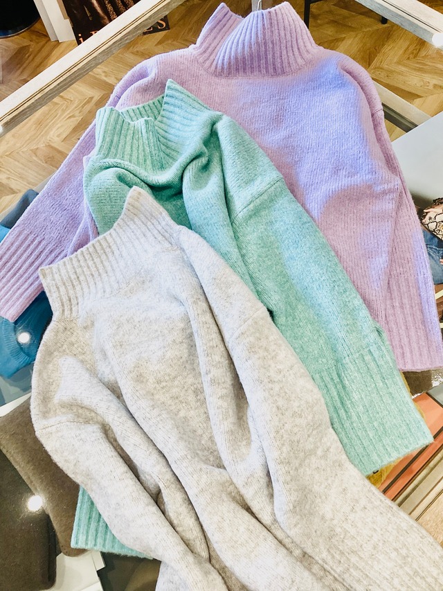 スフレヤーン後ろスリットオーバーPO