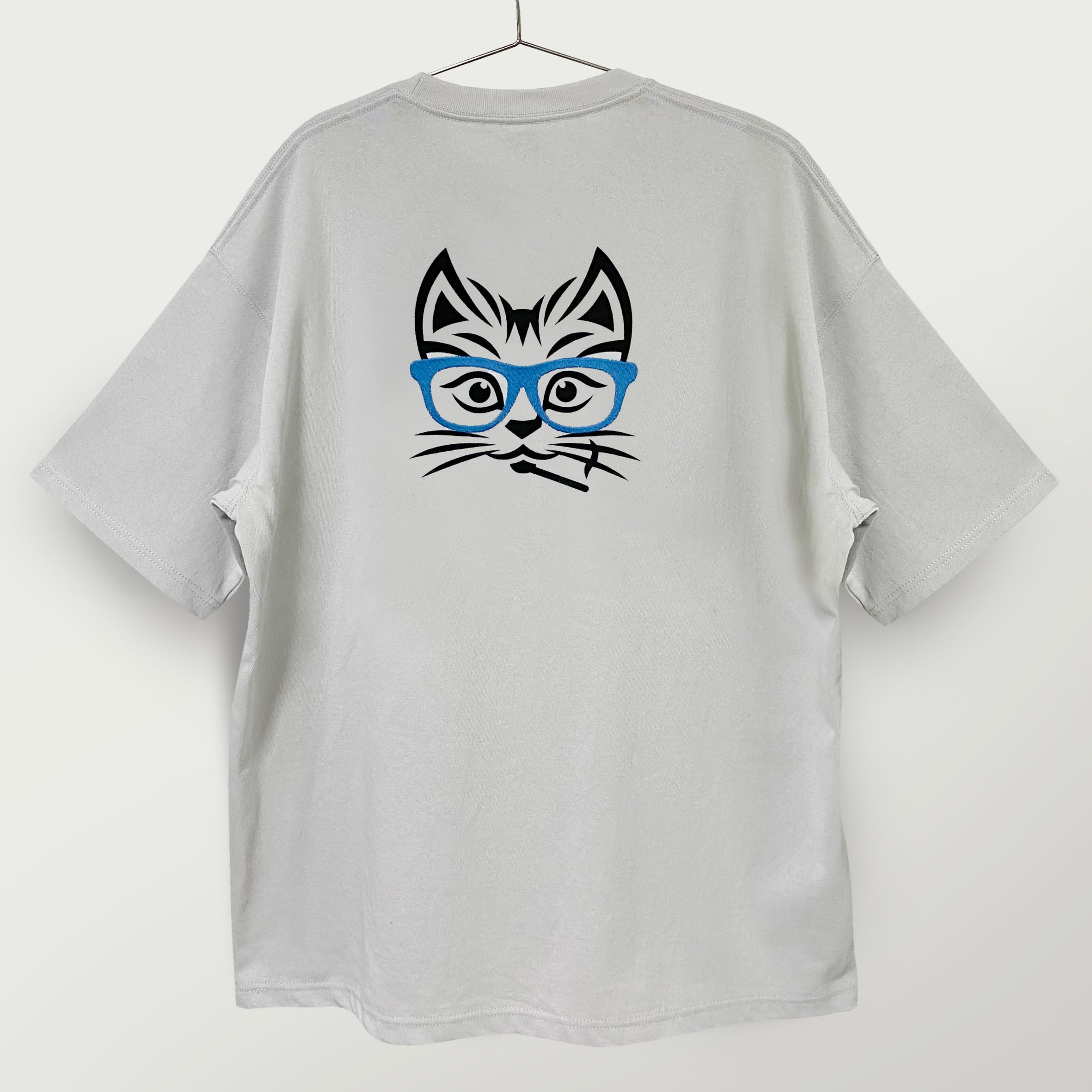 刺繍＆ステンシル☆半袖T-shirt／猫と眼鏡。