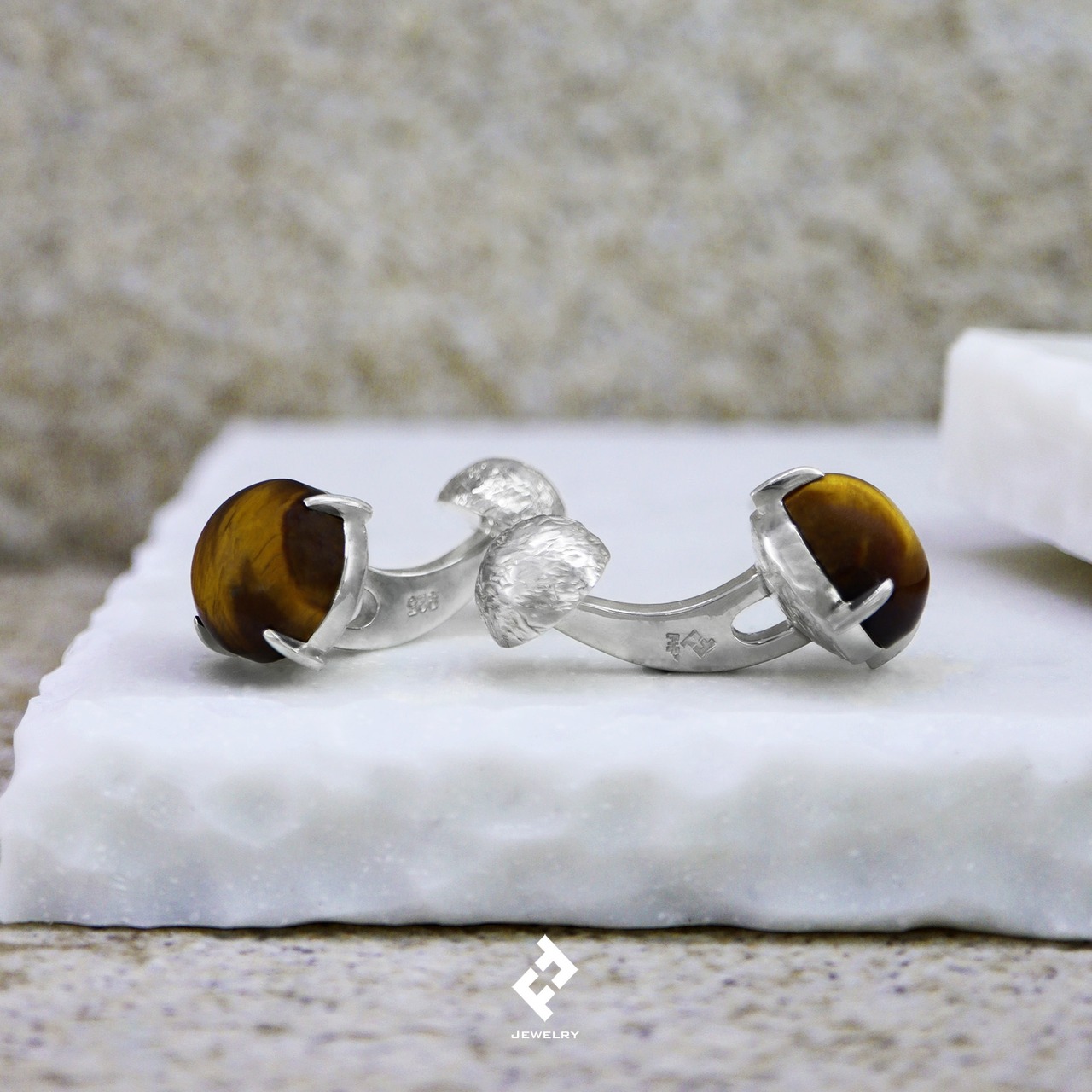 +cuff_0008