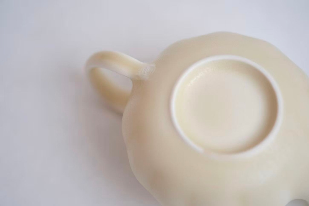 村田匠也 Takuya Murata - 黄釉茶壺 Teapot