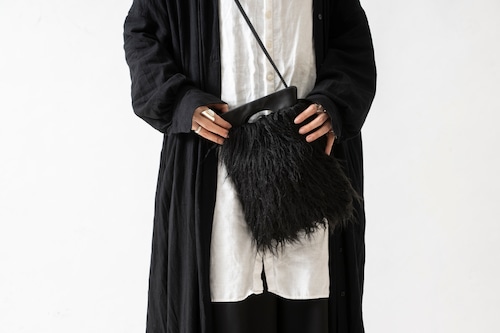 MOJA：縦長2way shoulder bag- M (BLACK)