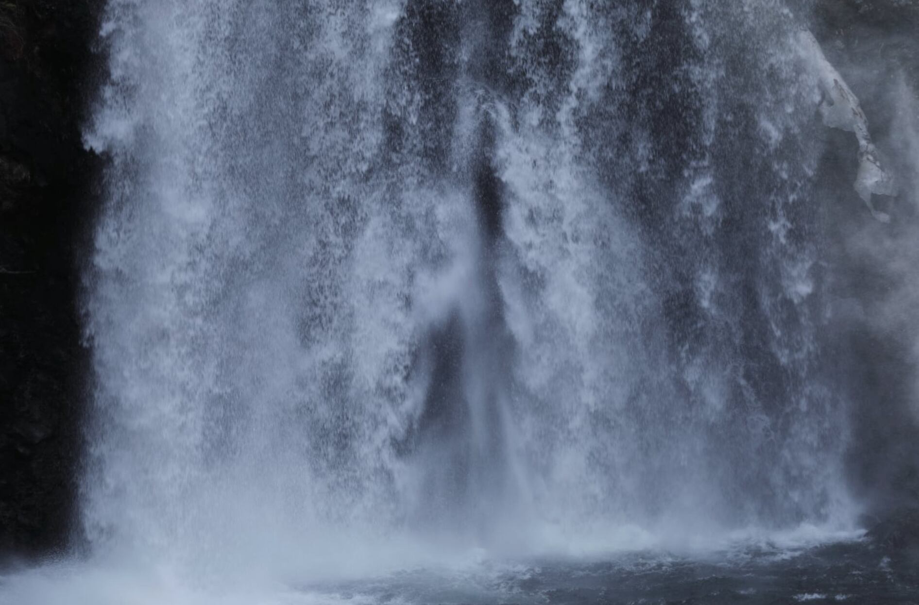 waterfalls #2 (black wooden frame 61cm×91cm付き)