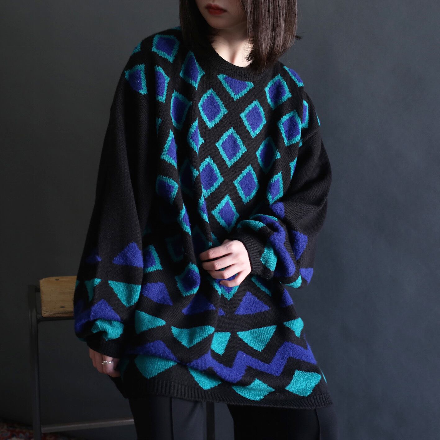 cold color multi motif pattern loose knit