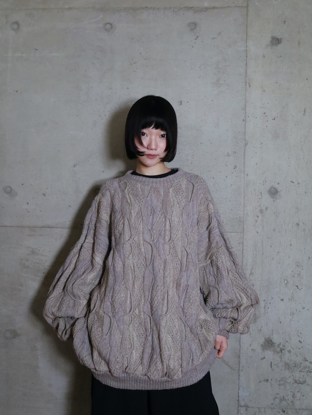 " COOGI " over silhouette 2tone color 3D knit sweater