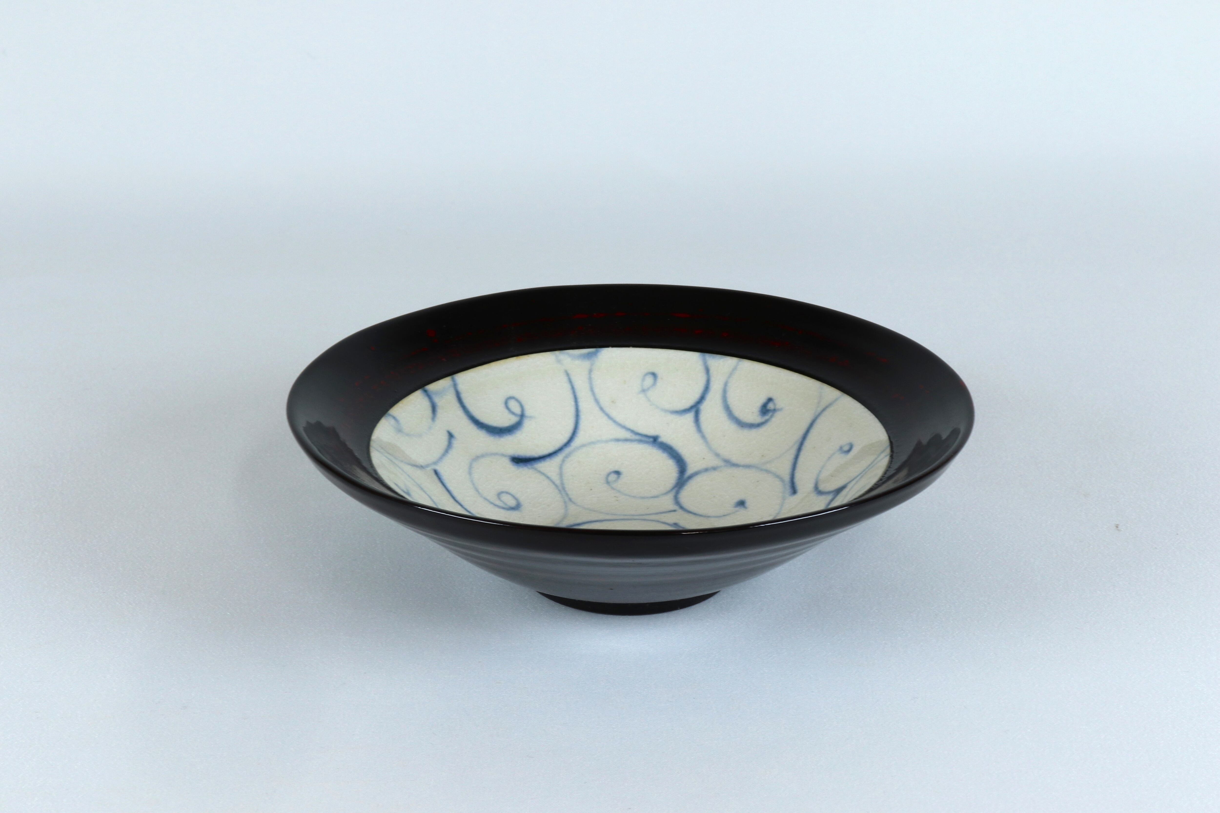 【未使用品】琉球漆器 縁太オードブル大皿　菊唐草文様 漆陶 リム平型鉢 唐草 | 宗山窯