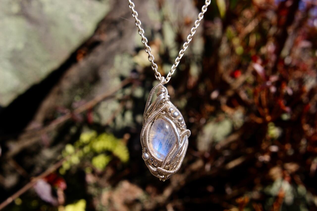 Blue moonstone silver925 wire wrapping  pendant