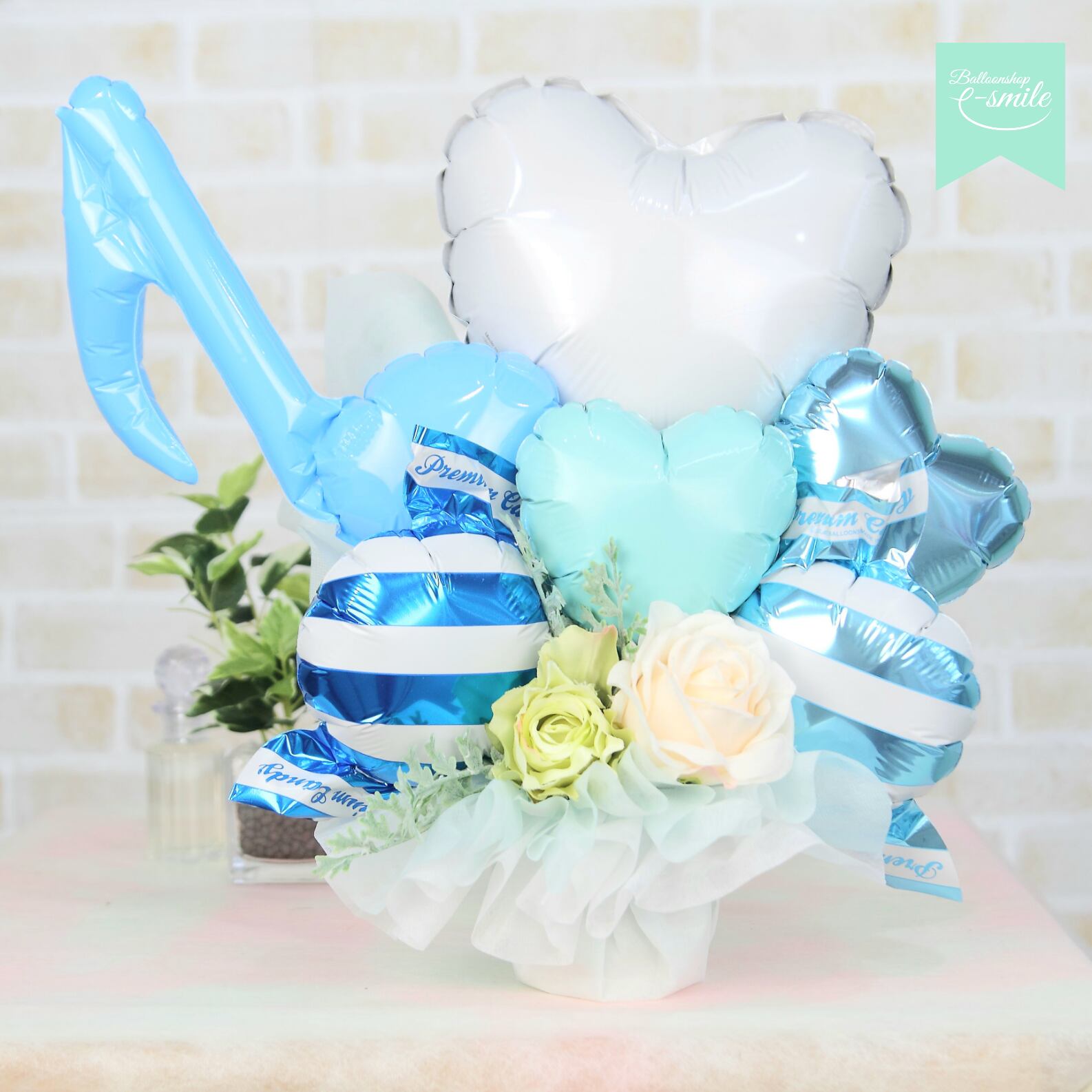 誕生日や発表会のプレゼントに 卓上バルーンギフト ライトブルーおんぷバルーンセット 送料込み 引き取りの場合5 000円 税込 バルーンショップ E スマイル バルーンギフトオンラインショップ