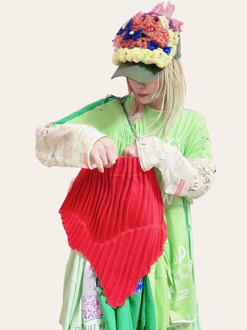 【4/21(日)21:00〜 4/24(水)12:00限定❣️】oicarorocin / wave pleats bag!（レッド）