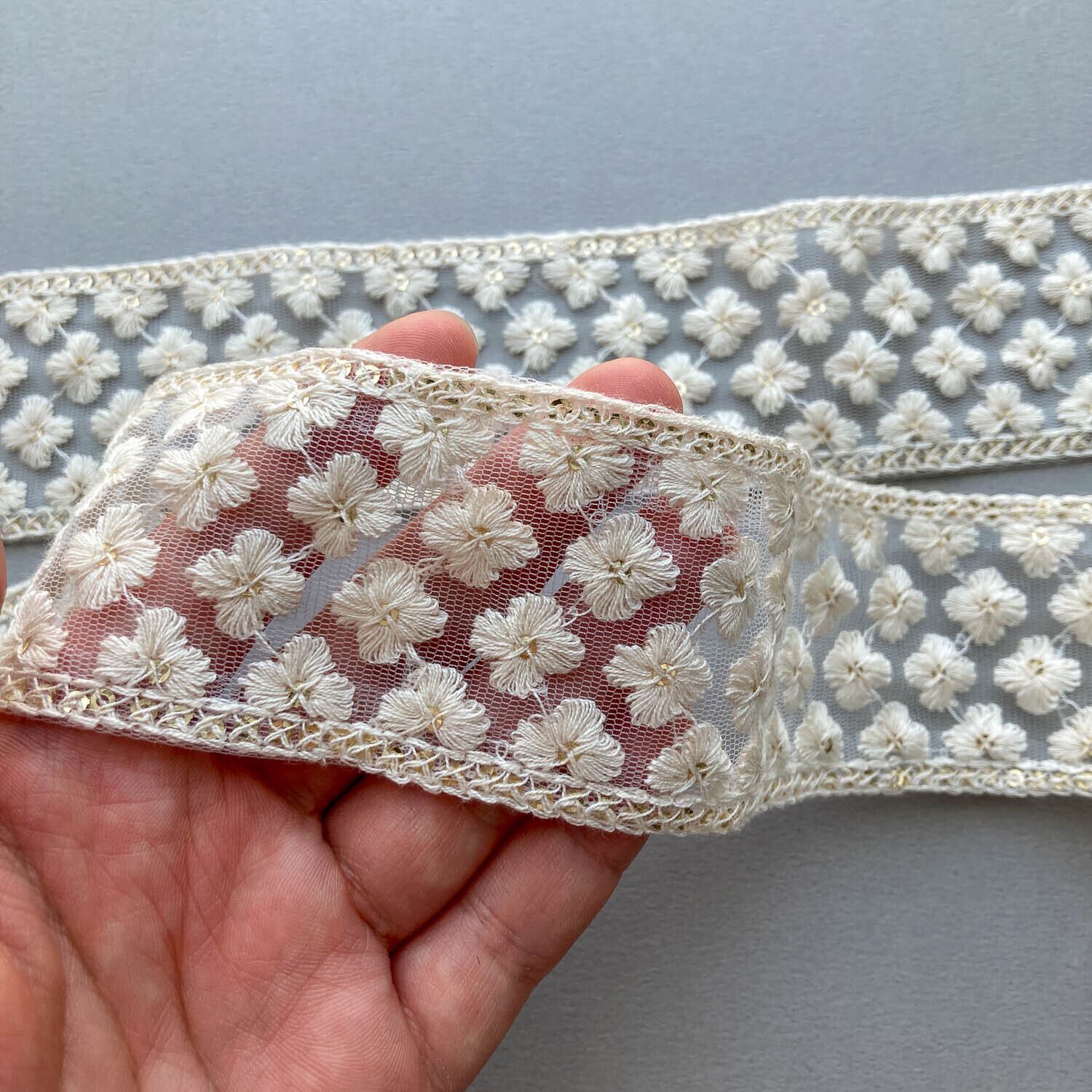 再入荷〉四つ葉のチュール白刺繍リボン（1mカット） | Dua