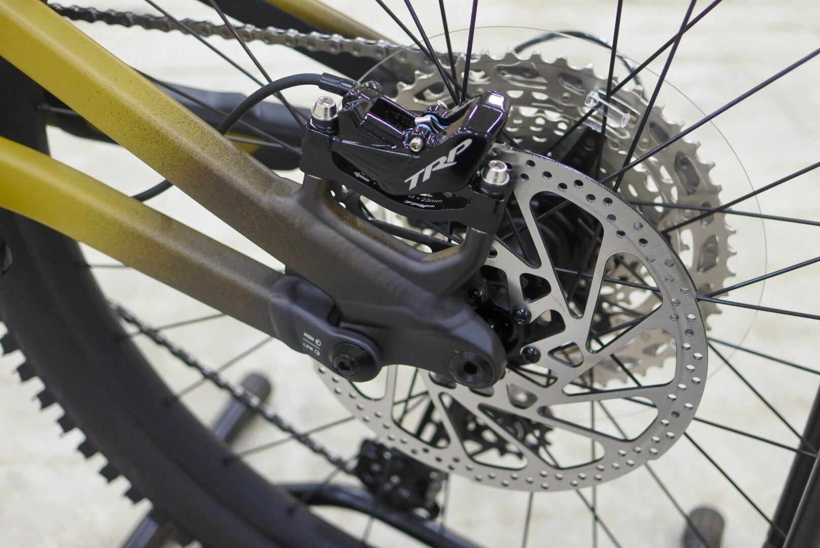 7/29まで 期間限定価格【SPECIALIZED】STATUS 2 170 [ステータス