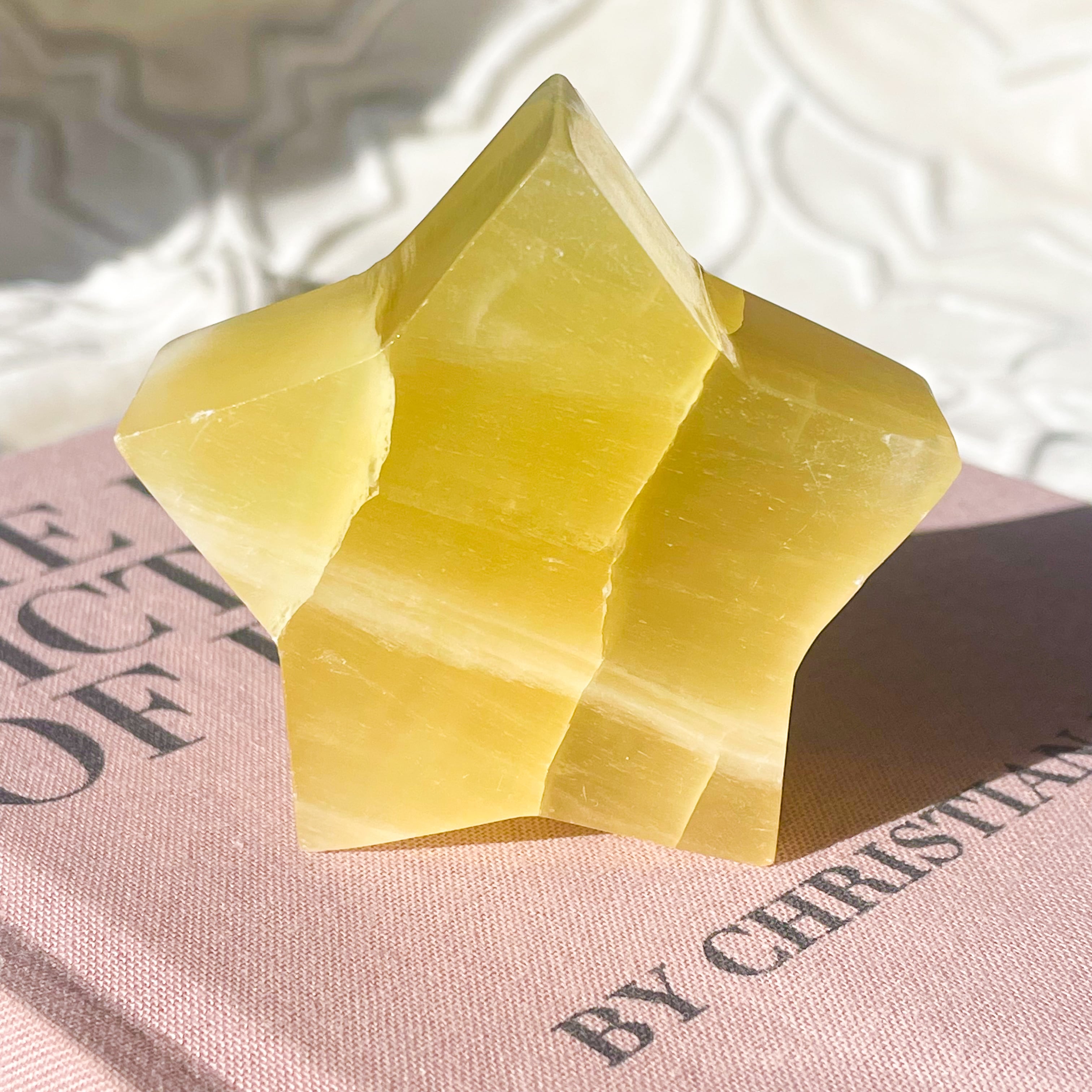 貝付きイエロー 燐光カルサイト イエローカルサイト | Kamoku［カモク］インテリア天然石・鉱物