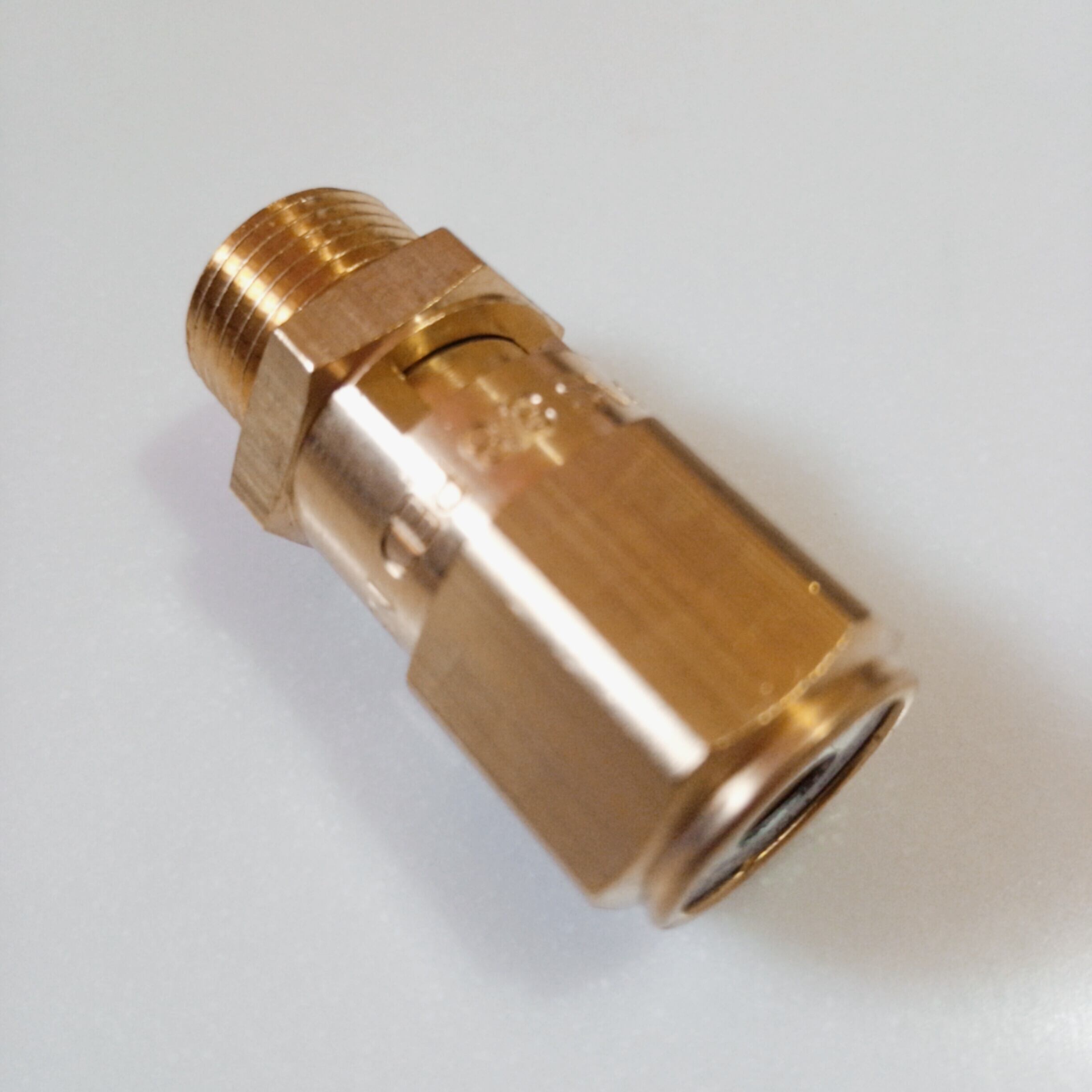 バルブ ○ セーフティバルブ ボイラー 安全弁 3/8