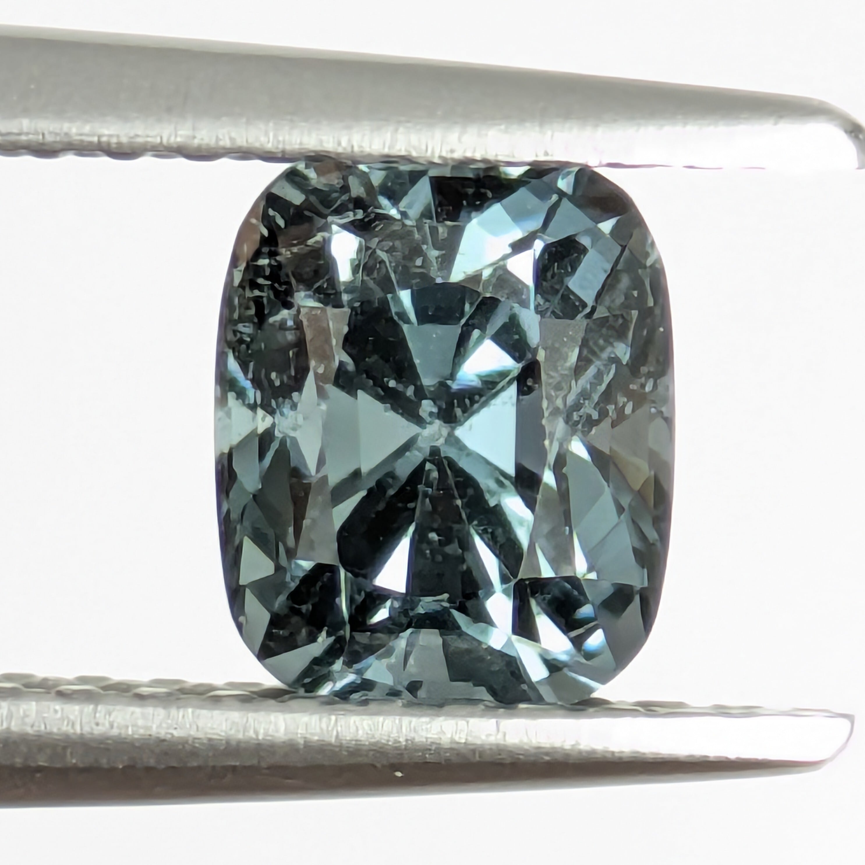 スピネルルース ミャンマー・モゴック産【1.20ct】PRO209356 | Gem's