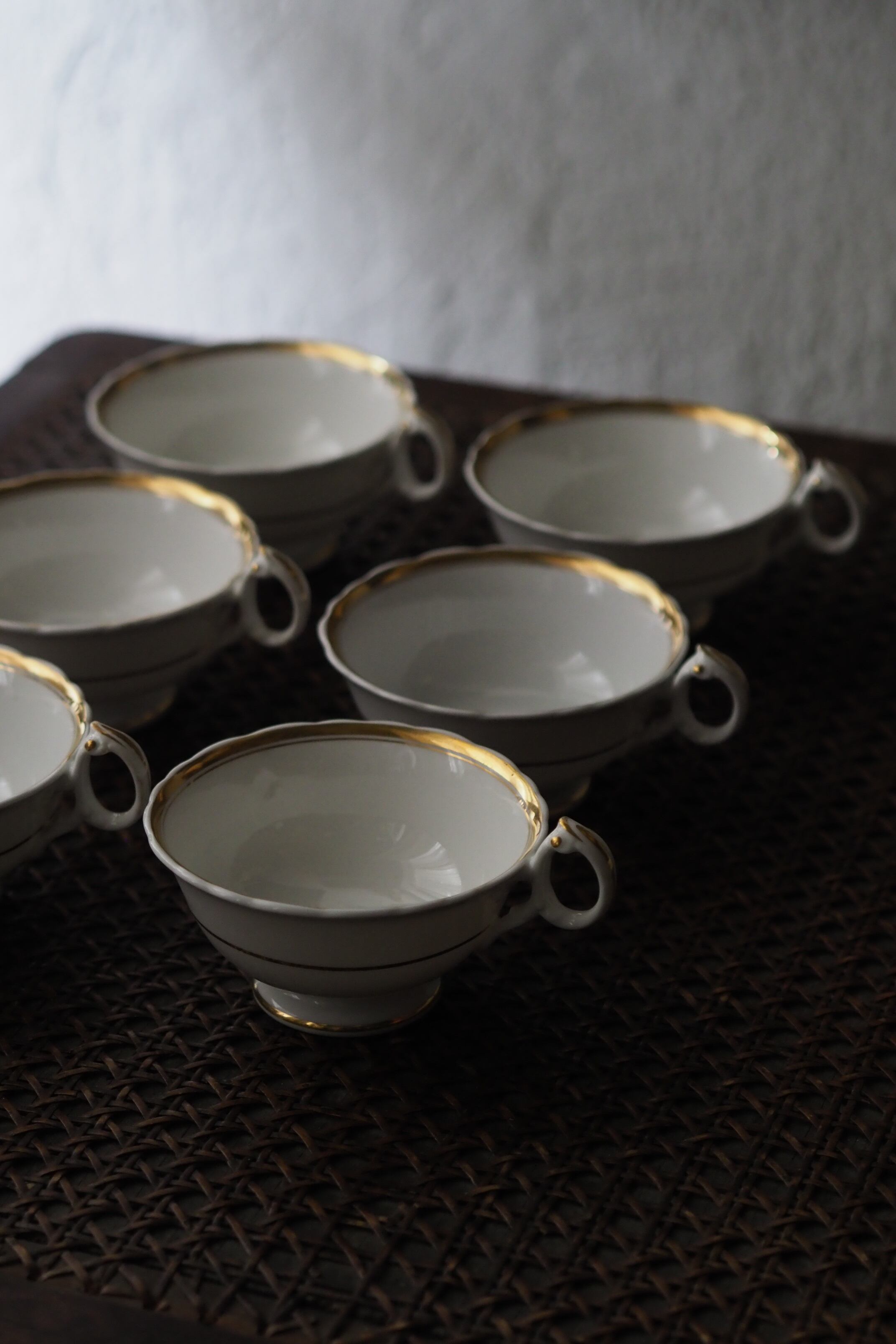 イギリス ティーカップ＆ソーサー-antique cup & saucer