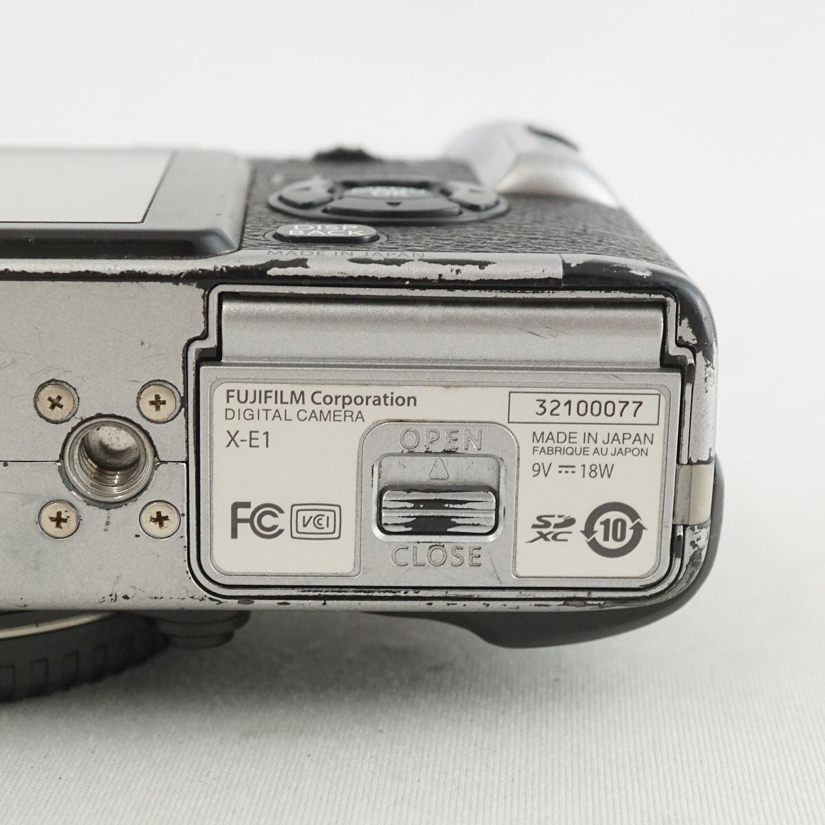 はる様専用 富士フイルム FUJIFILM X-E1 ボディ シルバー【良品