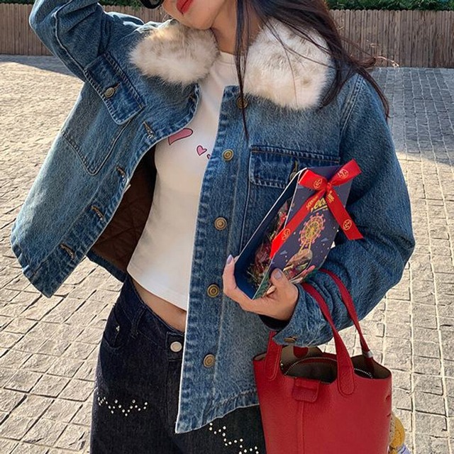 Fur collar denim jacket　B3914