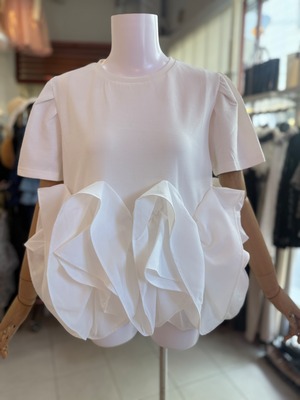 ¥8690/BIGフリルT/ホワイト【圧縮してクリックポストにて圧縮発送】