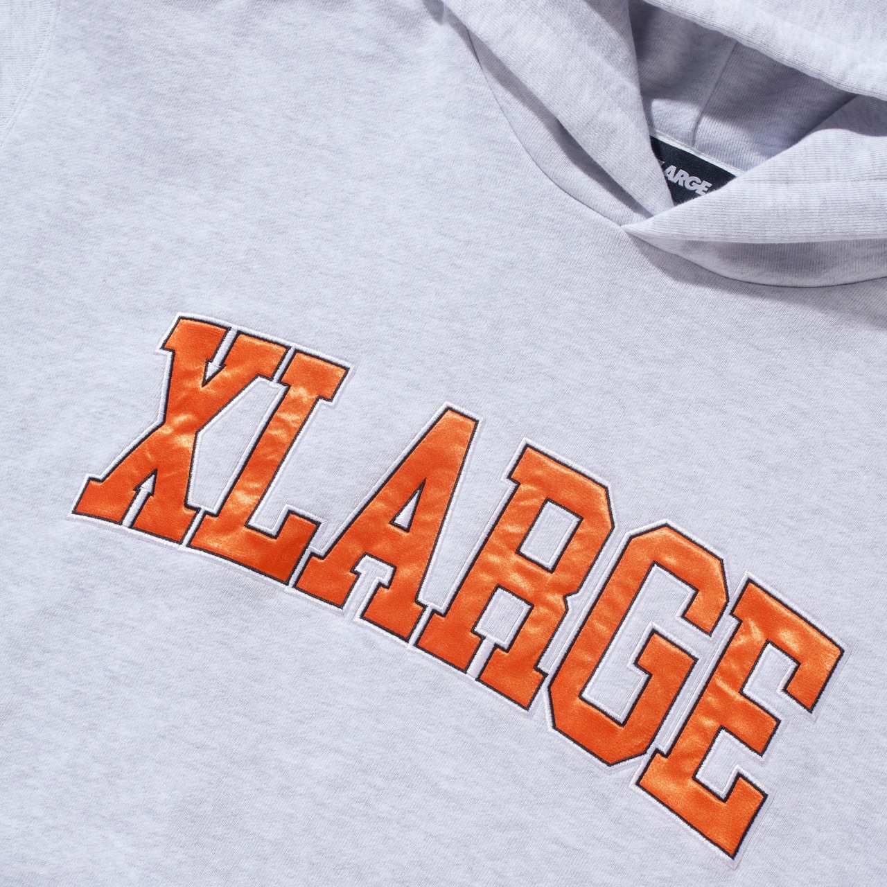 【XLARGE】COLLEGE LOGO HOODED SWEATSHIRT 【エクストララージ】