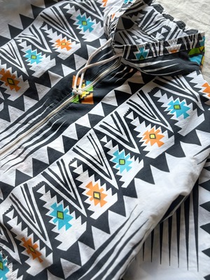 Geometric Pattern Zip Up Jacket