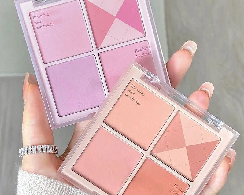 【16】カラーブラッシュ / コスメ / #01 or #02