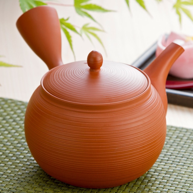 常滑焼　茶っきり急須　朱泥〔日本茶本来の風味を味わえる陶製の茶こしを使用〕