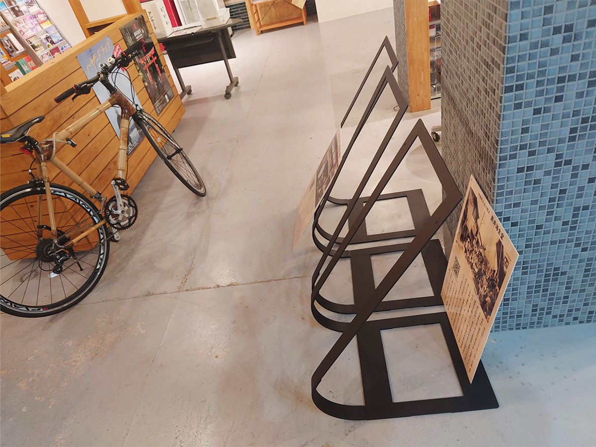 お店紹介用の看板立て | 窪田製作所|洗練されたアイアン家具