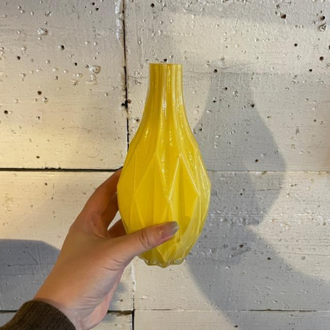 MILK GLASS SINGLE VASE - DIA MILK YELLOW / フラワーベース　イエロー　花瓶　1輪挿し　リビング　ガラス