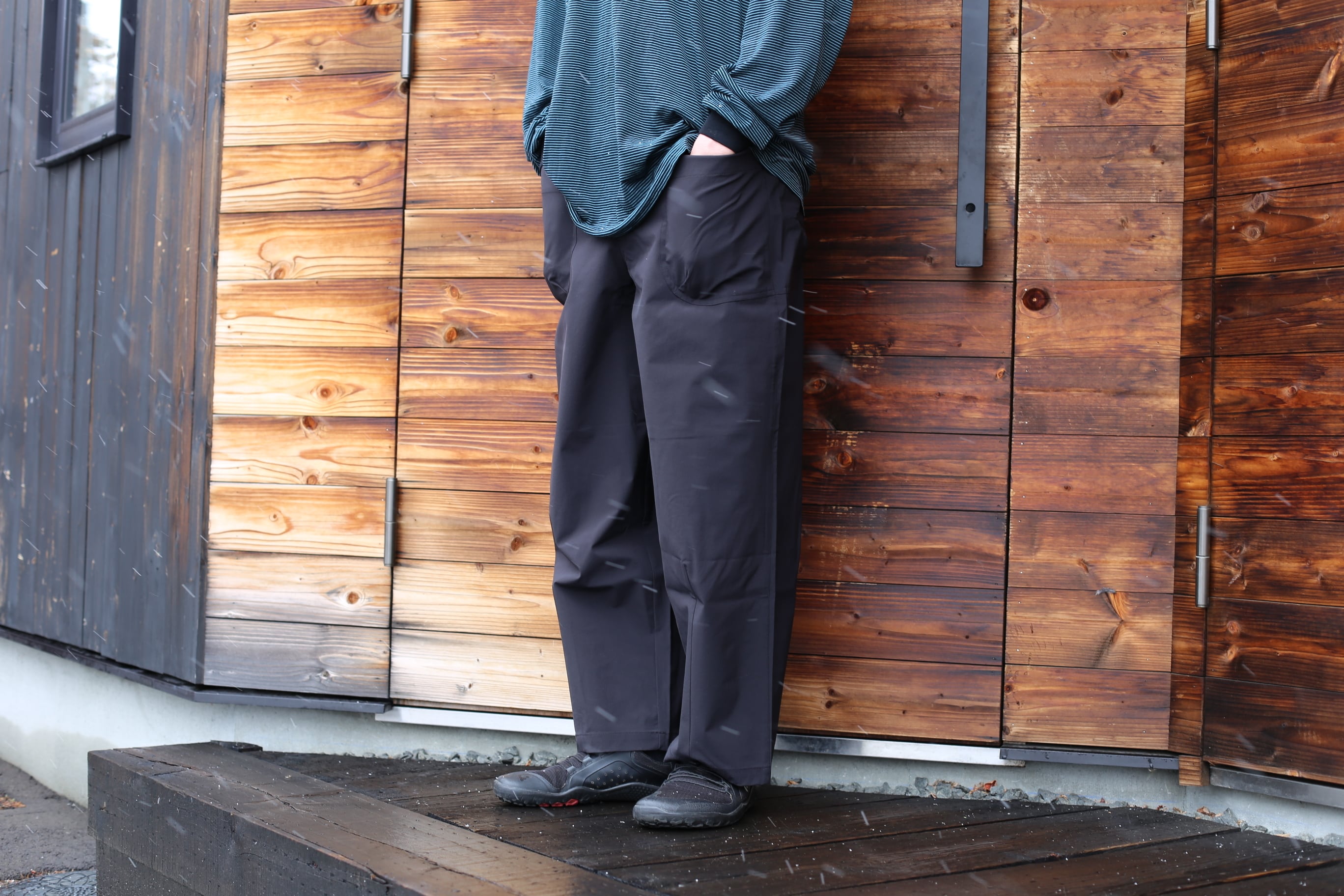 ソフトシェルのカーブパンツ | 01. Outdoor & Life Shop ソフトシェルのカーブパンツ | 01. Outdoor & Life Shop