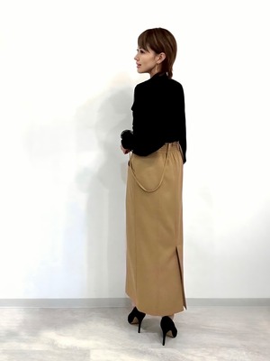 ボウタイリボントップス