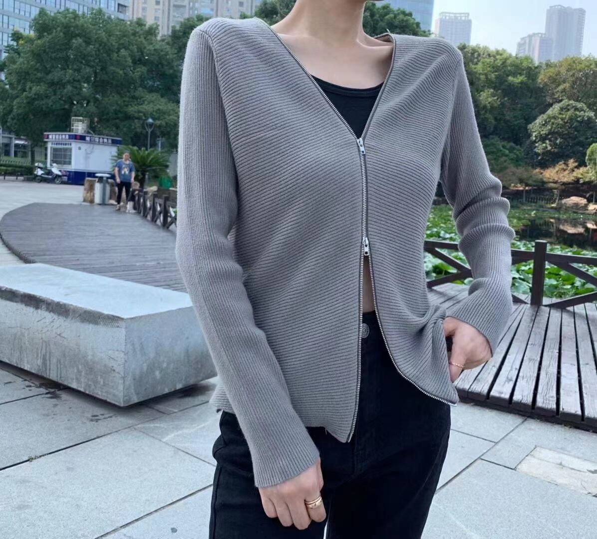 ダブルジップ　Vネックニット  AJ111-151