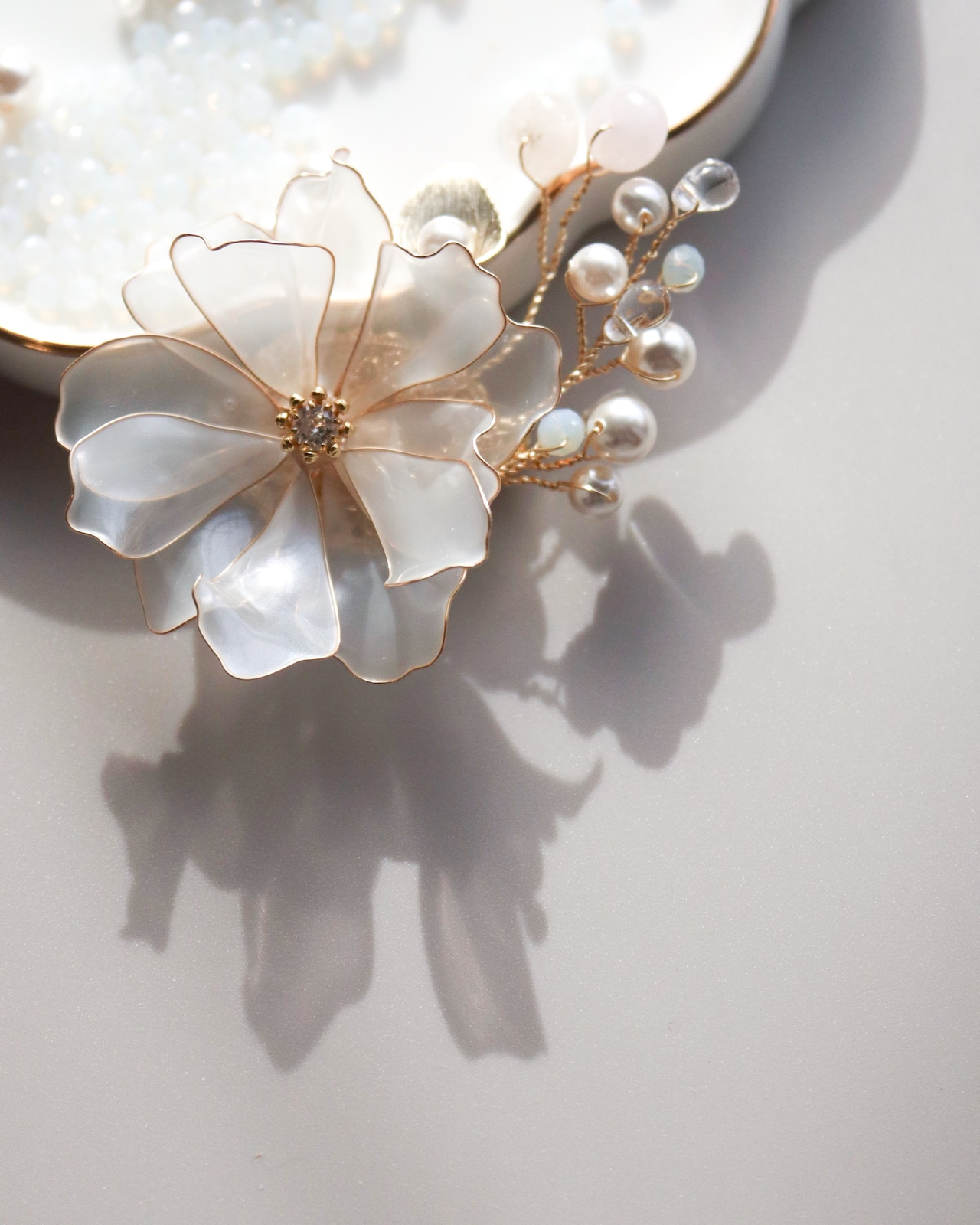 " 繋ぐ ( no motif )ブローチ "