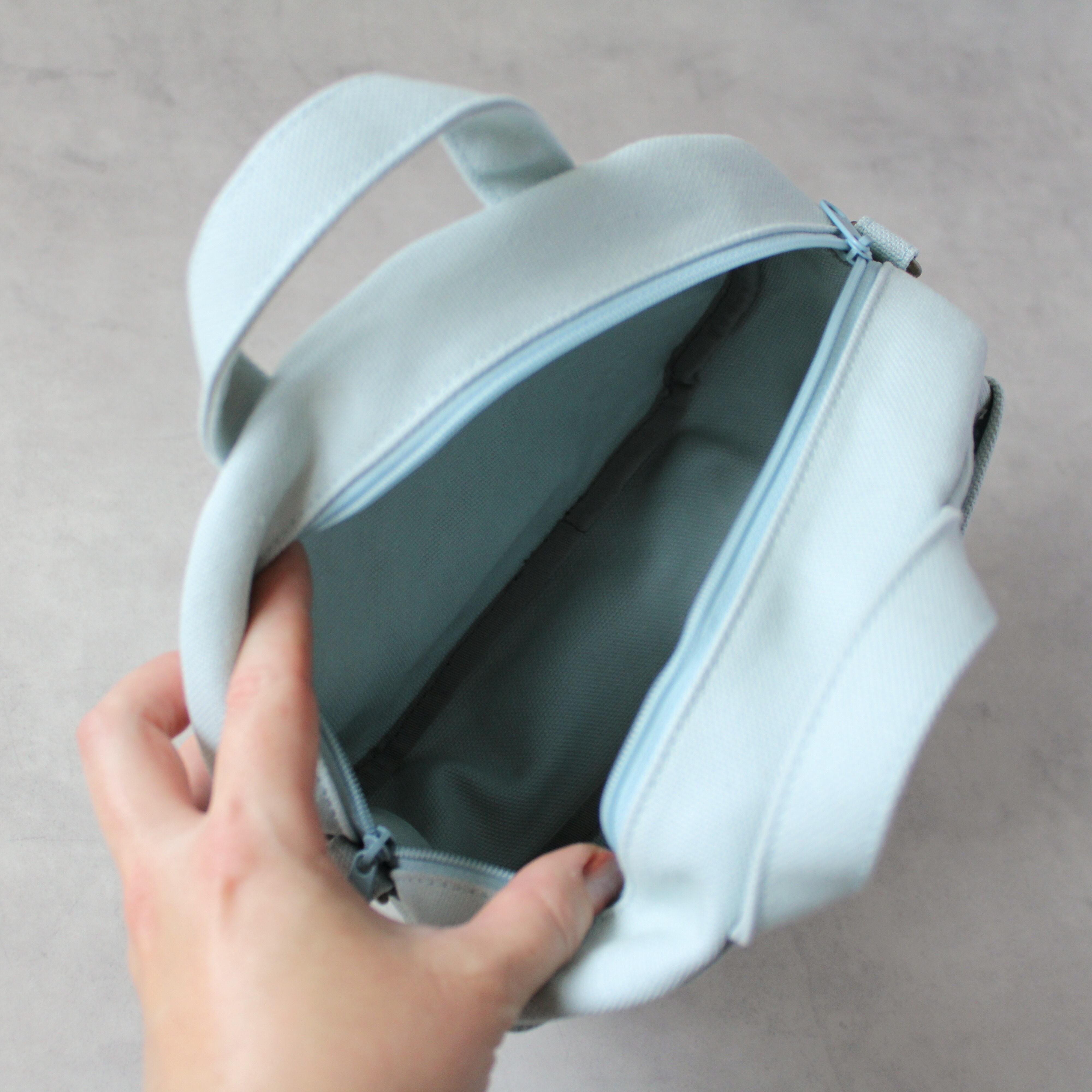 半月ポシェット celebrate light blue | Litta