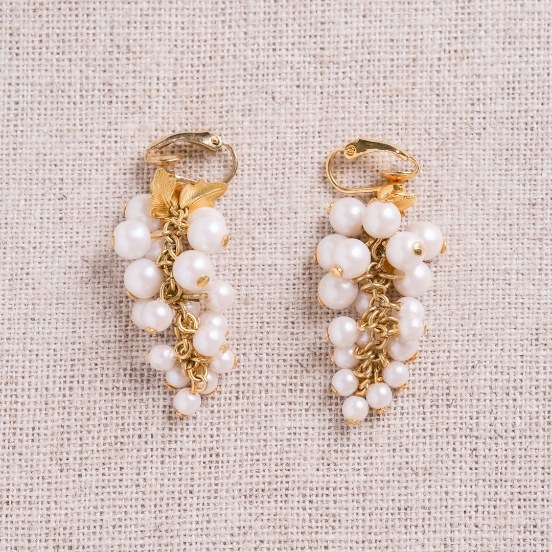 Valentine's Day Marche: Grape motif costume pearl earrings