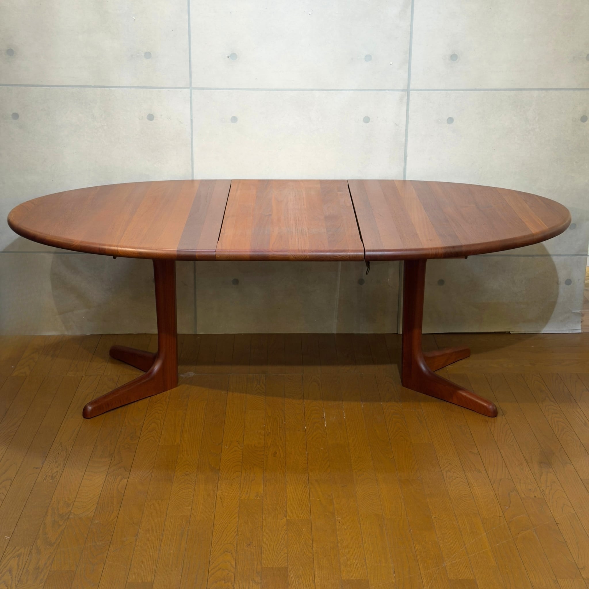 VINTAGE】Nordic Extension Oval Dining Table / 北欧ヴィンテージ