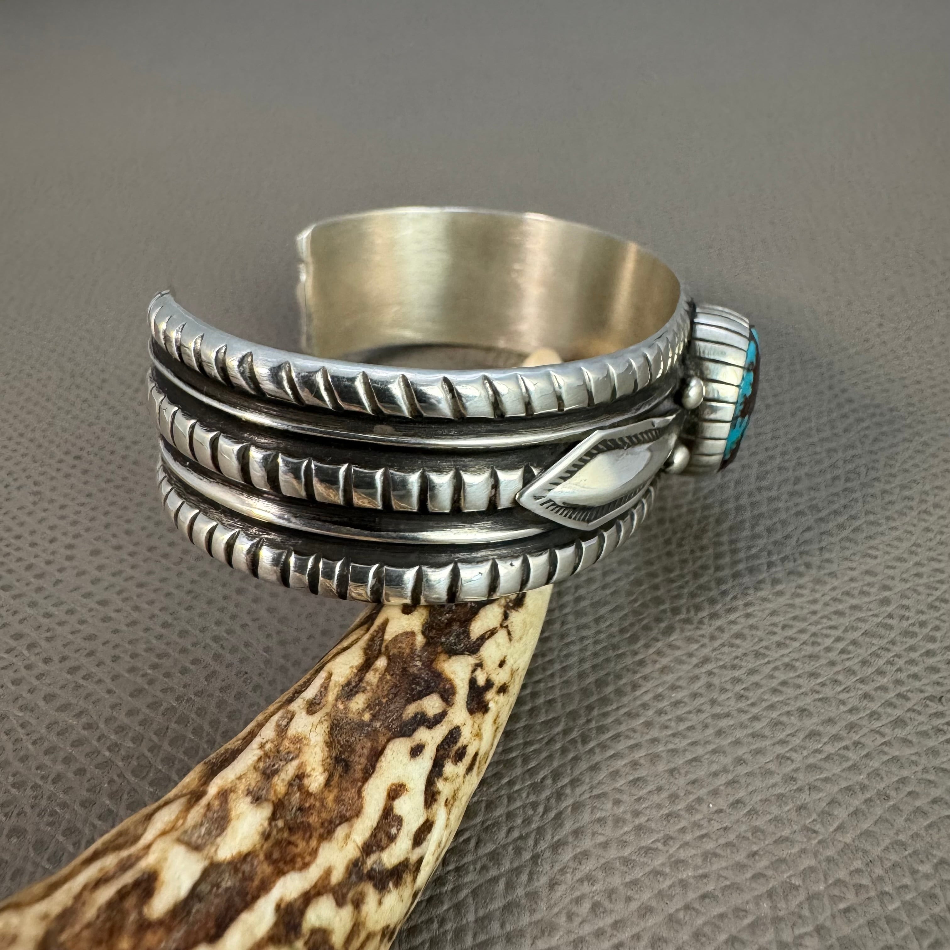 NAVAJO（ナバホ）族 Ray Adakai作 ターコイズバングル シルバー INDIAN