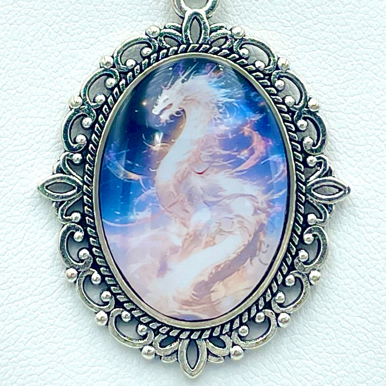 最強の運気】白龍さまのネックレス/龍神 | 縁起屋 春日