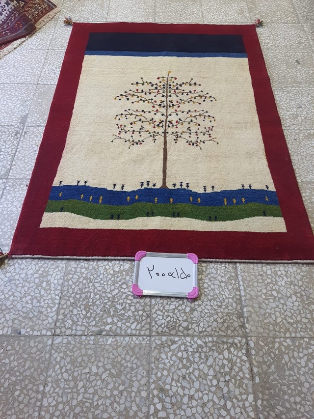 絨毯クエスト79【No.204】Gabbeh　ギャッベ　※現在、こちらの商品はイランに置いてあります。ご希望の方は先ずは在庫のご確認をお願いします。