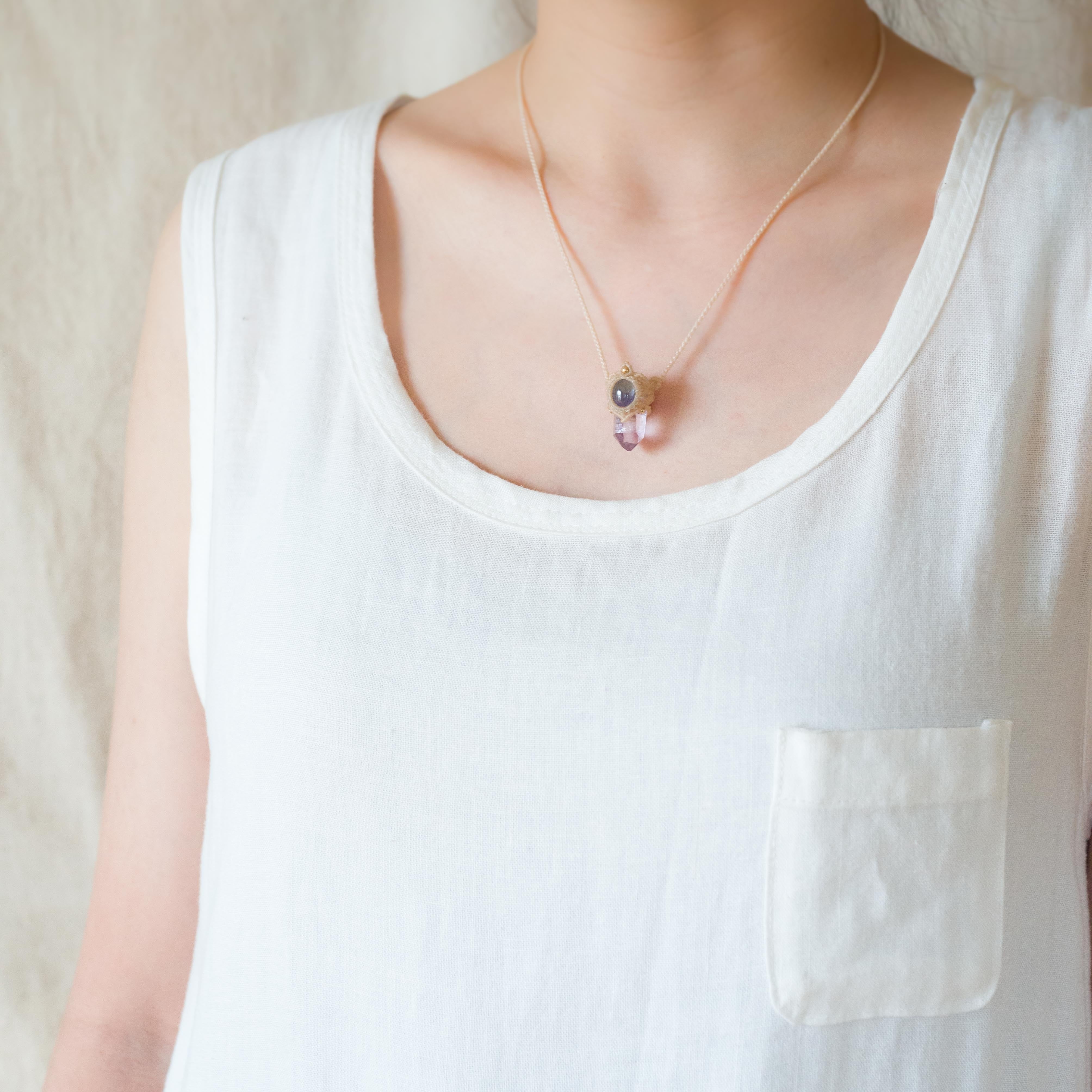 タンザナイトのマクラメ編み 天然石ネックレス タンザナイトのマクラメ編み 天然石ネックレス | SHANTi WALA