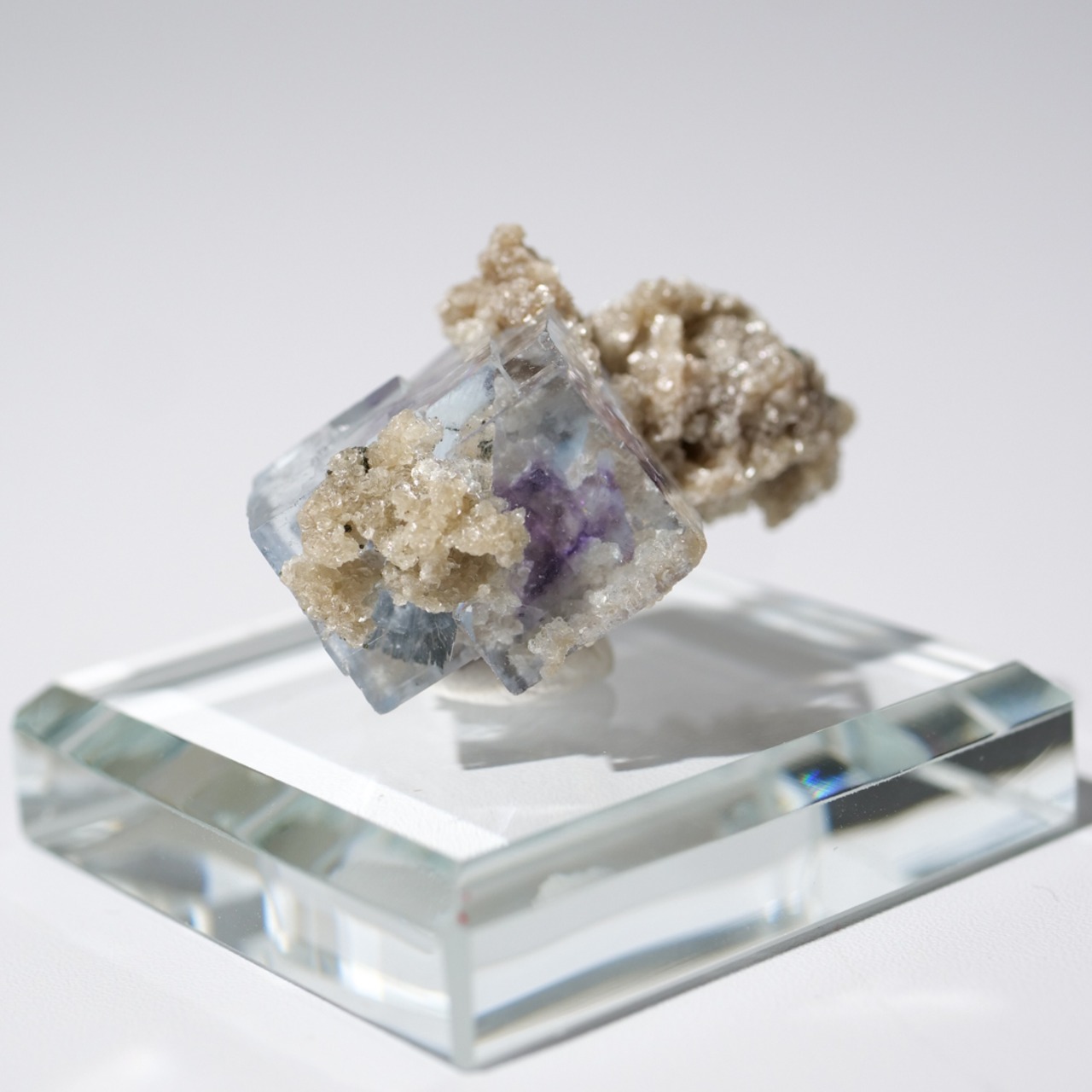 ヤオガンシャン産 フローライト / 原石 標本【A_2】