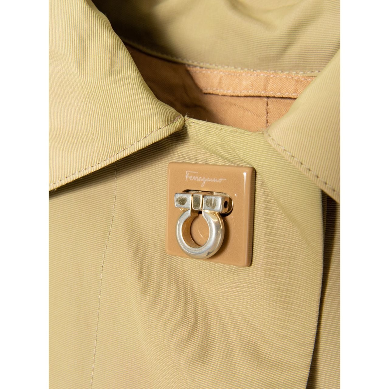Salvatore Ferragamo】Made in Italy oversized soutien collar coat
