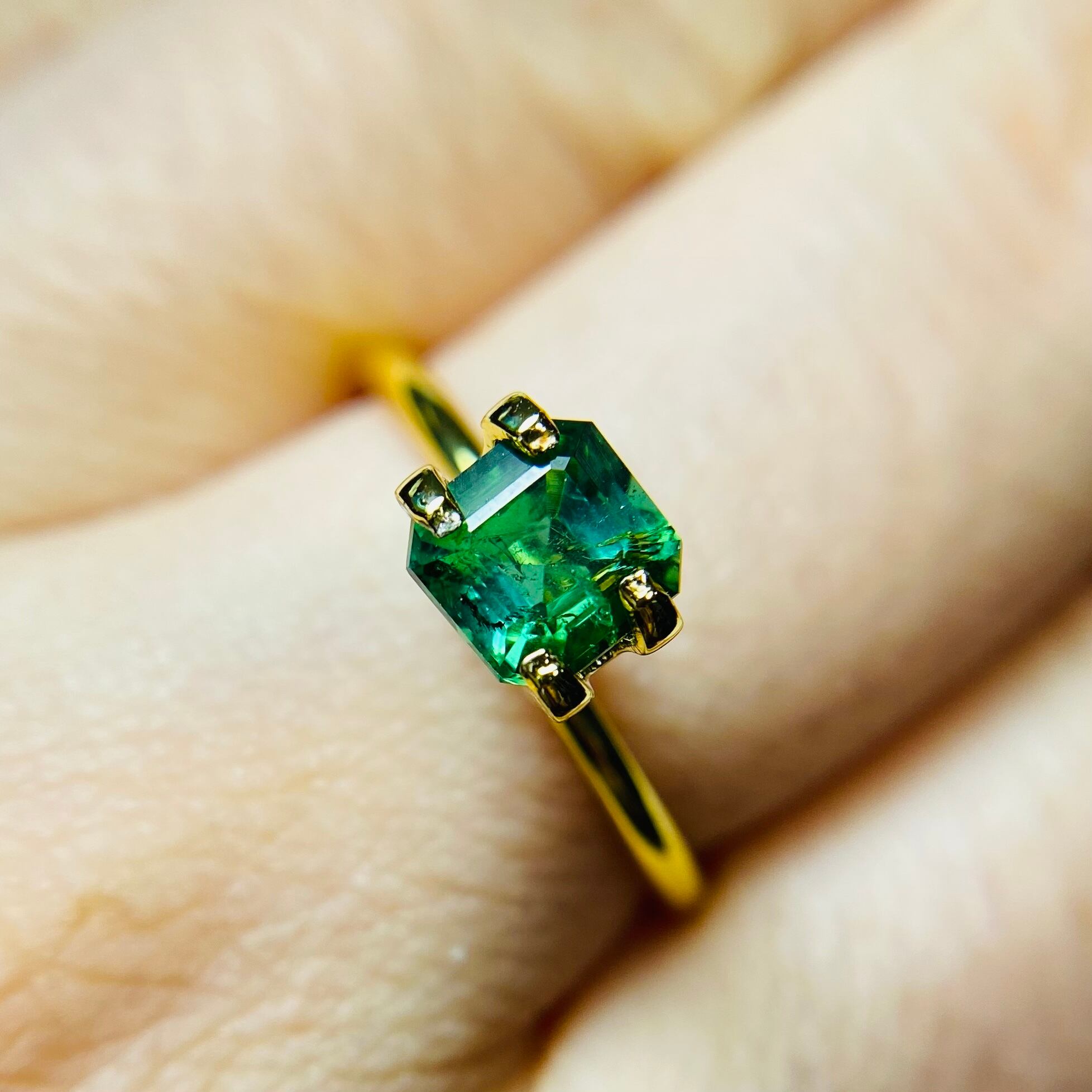 エメツァボカラーのグリーントルマリン