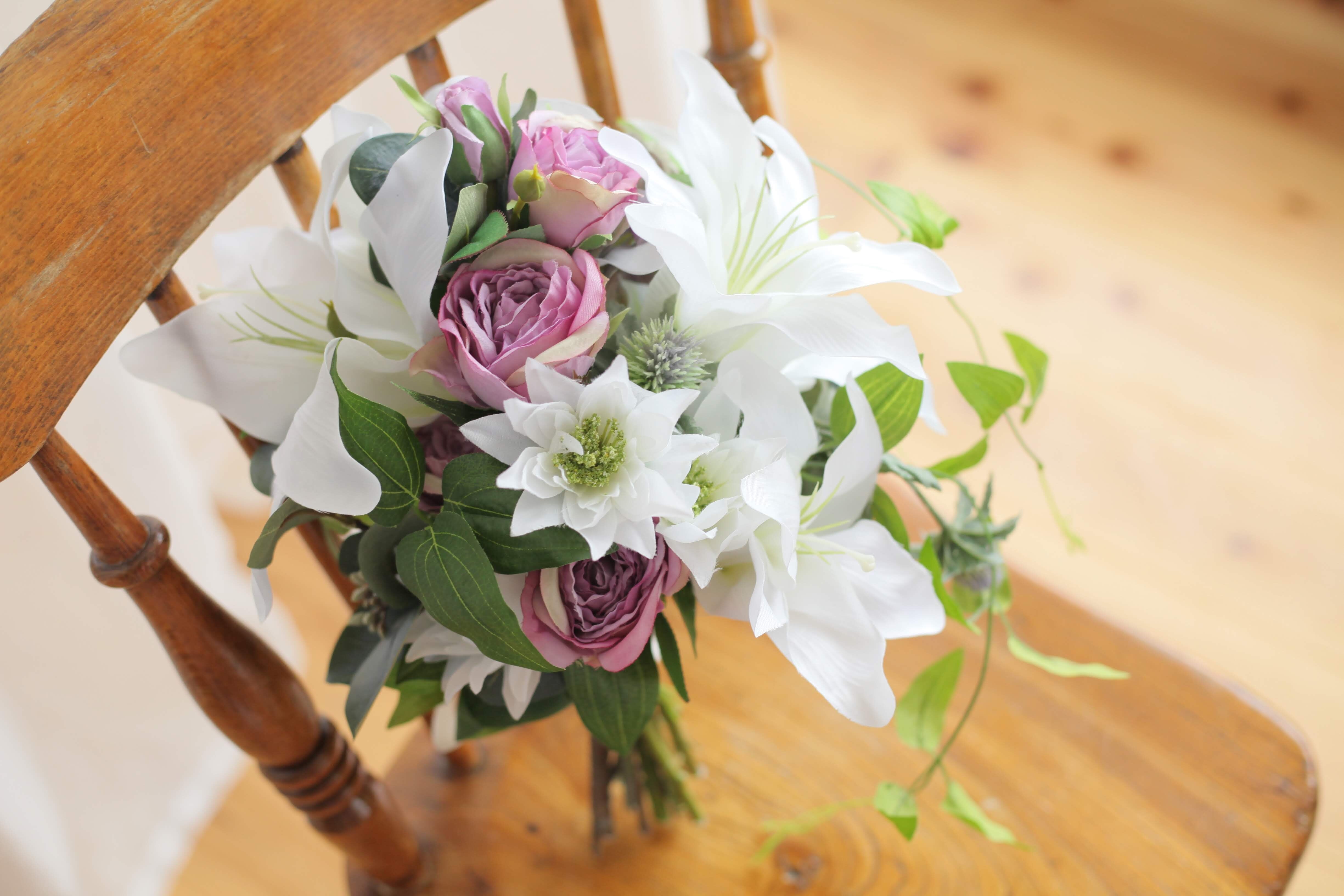◯セミオーダー可能◯カサブランカのブーケ【ブートニア付】｜FleurLilas 前撮りなどウェディング用のおしゃれなブーケ |  FleurLilas（フルールリラ）　Wedding flower ・Accessory・flower gift powered by BASE