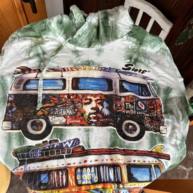 ワーゲンバスタイダイパーカー