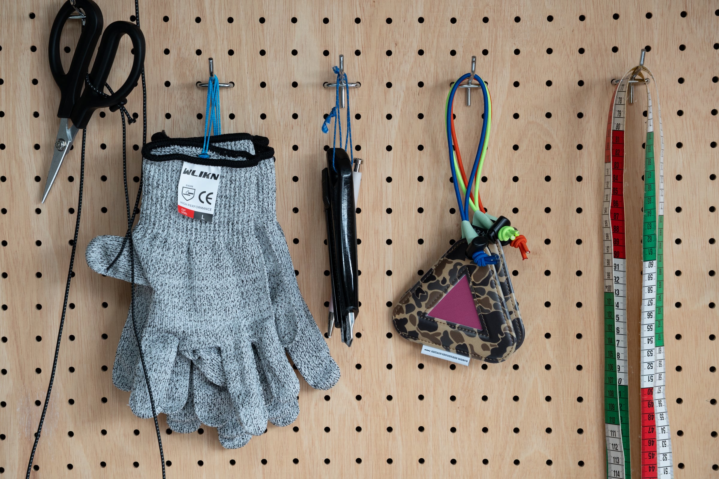 JMW × BLUELUG Triangle reflector camo | JINDAIJI MOUNTAIN WORKS