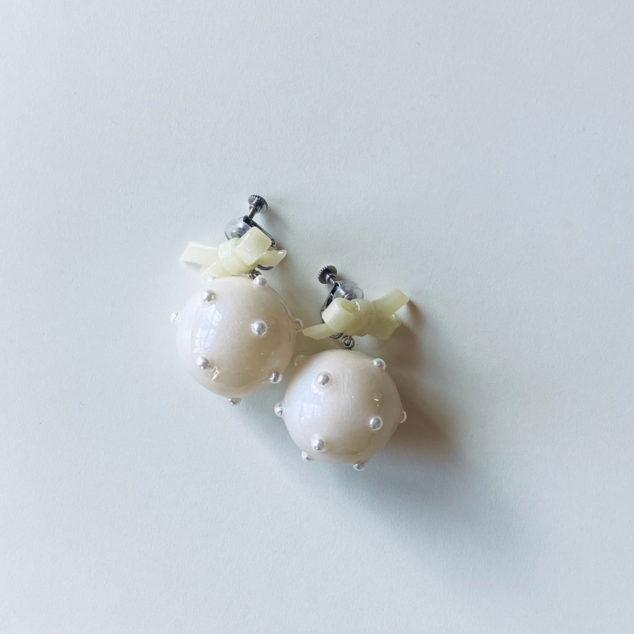 big pearl odango earring yellow