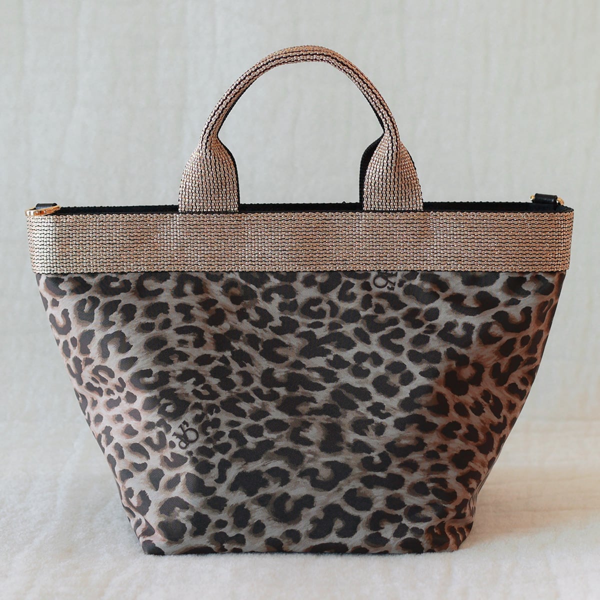 VIOLAd'ORO(ヴィオラドーロ) 2WAY オリジナルレオパードパターントート バッグ with グリッターテープ (M)