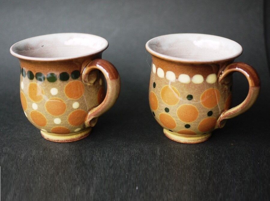 ドイツ KOHREN ドットのマグカップペア スリップ文様