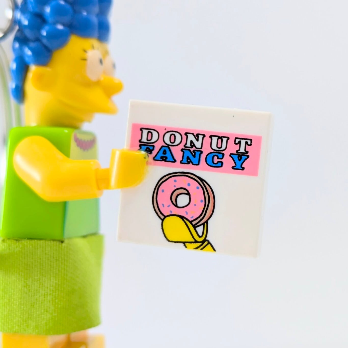 待望の再入荷！お早めに！【ブロックフィギュアキーホルダー】 ★The Simpsons（ザ シンプソンズ）マージ・シンプソン★〚アメリカン雑貨 アメトイ〛