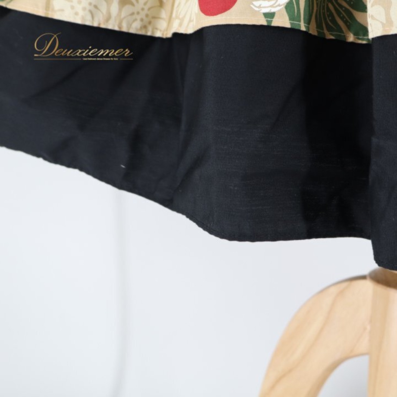 フラダンス 衣装 パウスカート ハワイアンダンス ベージュ系 イプ柄 ハワイアンプリント アロハ フラ ダンス レッスン 練習 レディース ブラック系 レッド系 グリーン系 ダブル スカート 華やか 鮮やか かわいい おしゃれ 上品 大人っぽい ハワイアン スカート フラ衣装 フラ パウスカート ベージュ ブラック バイカラー プリント イプ柄 ボタニカル柄 レッスン用 練習用 レディーズ ダブルスカート コットン風 風合い 上品 きれいめ かわいい おしゃれ 鮮やか 大人っぽい 旅行 南国 ハワイ